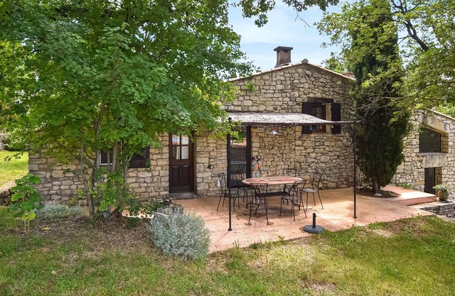 Enjoy the beautiful mountain views from this comfortable house with pool.