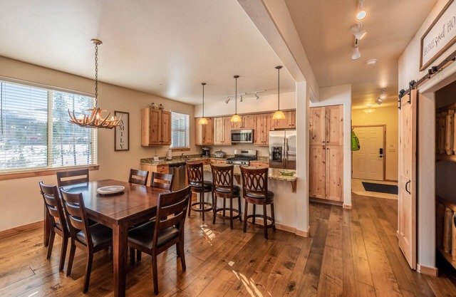 Enjoy the vibe of the village of Winter Park- steps from 3BR ultra-clean condo!