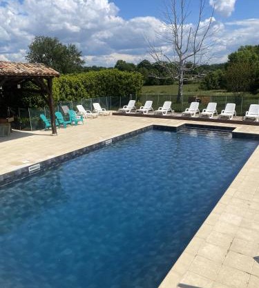 Ensemble 7 gîtes avec Piscines 50 couchages, Les Naudines Cottages