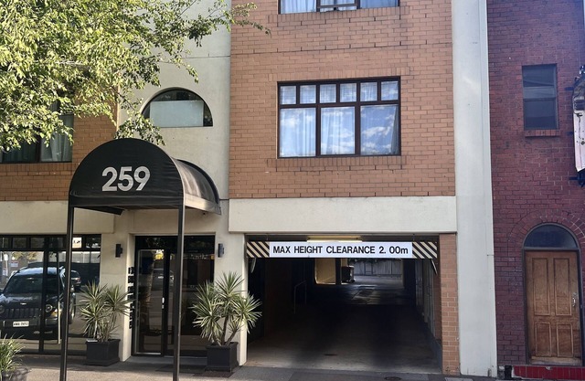 ensuite city unit gouger st106