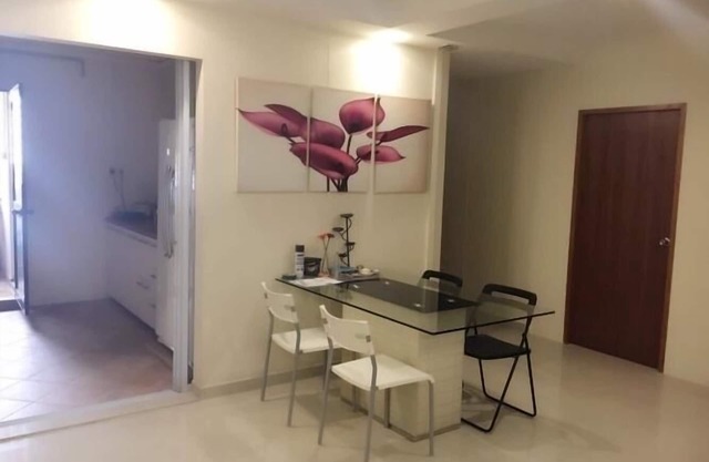 Ensuite room in Central Singapore