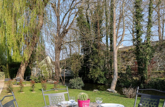 entire accommodation, Senlis nature in the city center