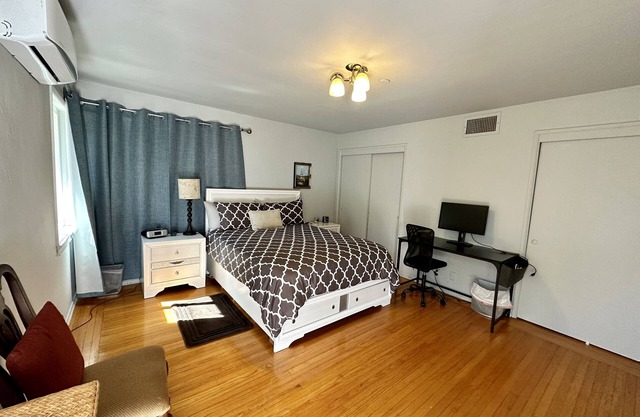 Entire ADU Within Walking Distance to Downtown Walnut Creek