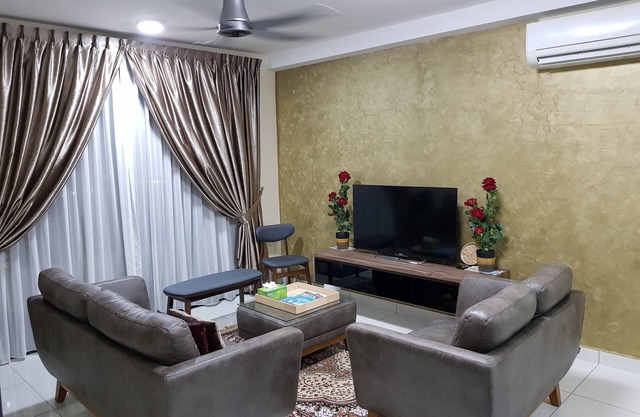 Entire Apartment, N24-01, Mid Valley Mega Mall, Tebrau Highway.