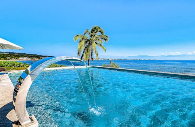 Entire Condo in serene El Tizate, with Amazing views and Beach Front property
