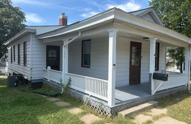 Entire Home for Families or Groups – Near Downtown