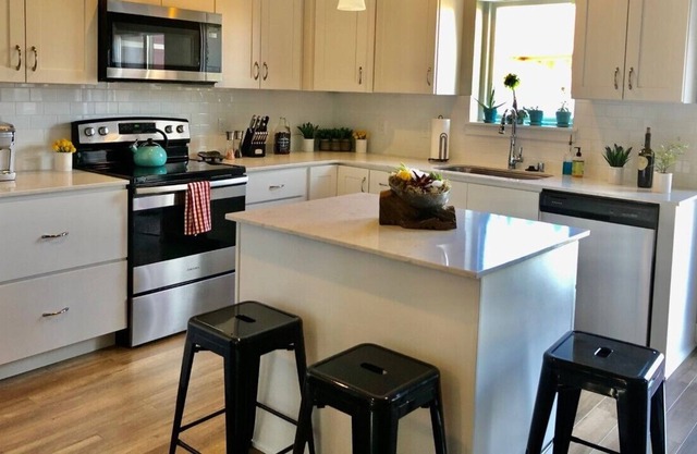 *Entire home in gated community for extended stay*