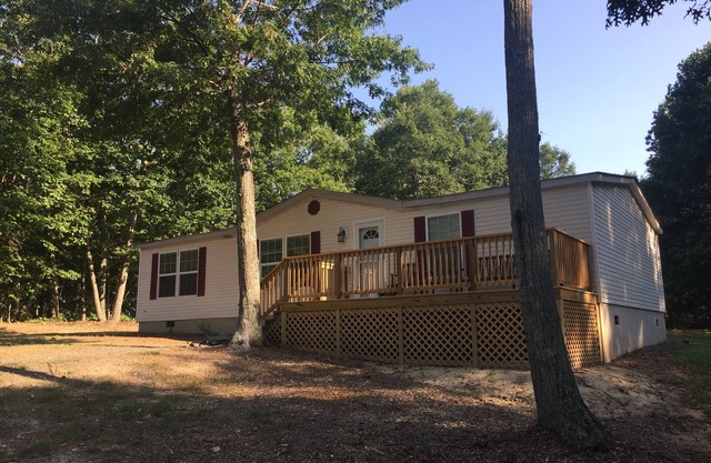 Escape the City; Country Living at its Best at our 600 acre horse/cattle farm.