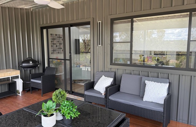 Escape to Elegance: Discover Your Chic Haven in Serene Rural Bliss!
