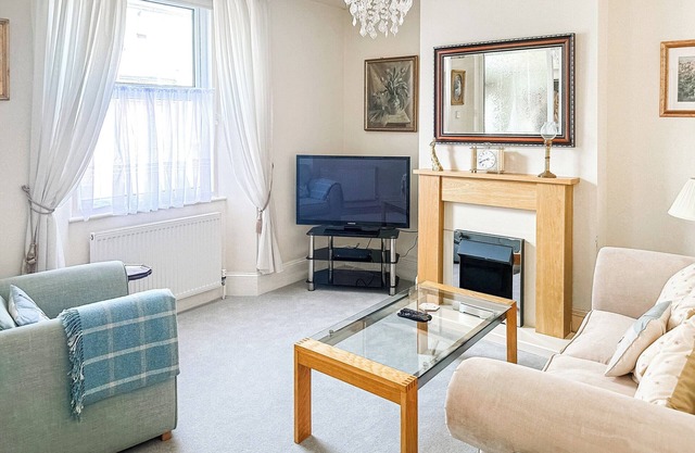 Escape to our charming two-bed holiday home in Babbacombe, Torquay.