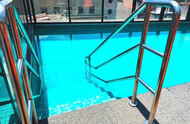 Estúdio Completo Prox Metro Republica - com Piscina, Sauna e Academia - 212