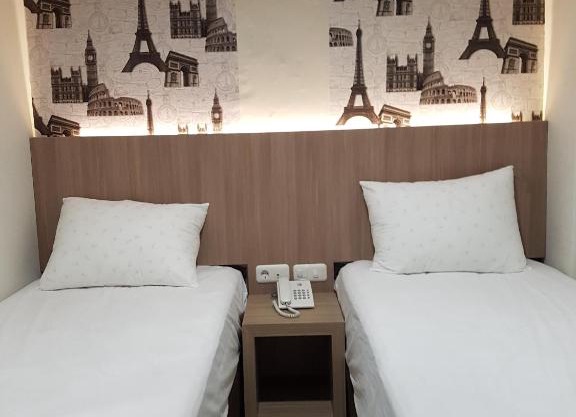 Ethan Hotel Kelapa Gading