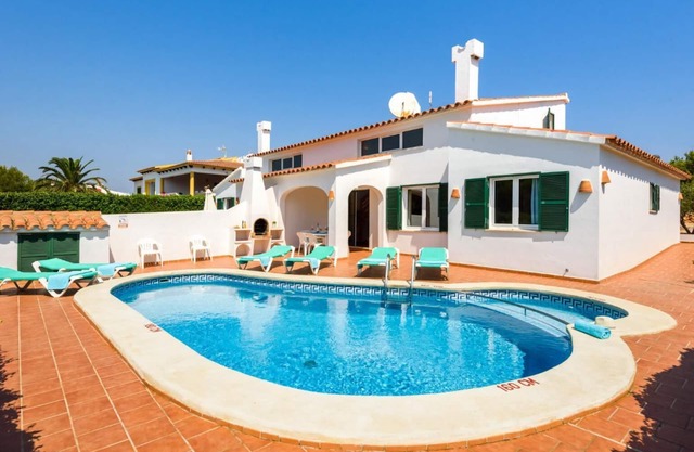 Eulalia Uno - Three Bedroom Villa, Sleeps 6
