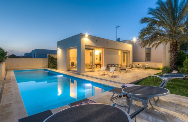 Euterpe, villa with private pool close to the centre of Marina di Ragusa