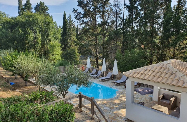 Excellent value, beautiful private villa with pool, well located. Starlink Wifi
