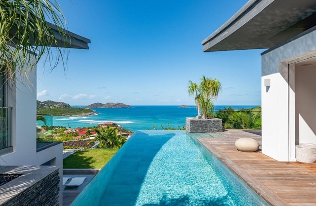 Exceptional 4 BDRM Villa w Fitness and Cinema