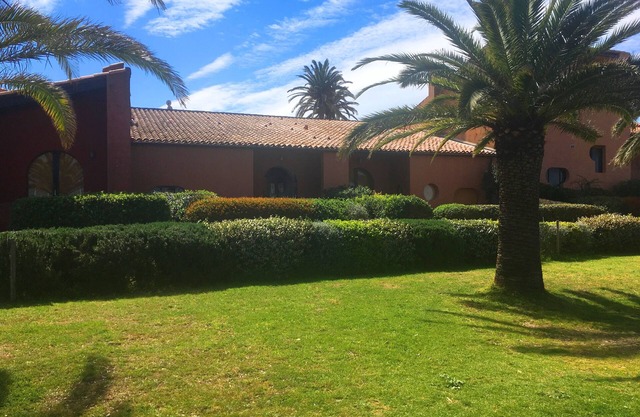 Exceptional location on the port of Porquerolles 20 m from the water .