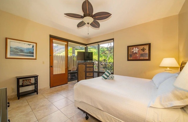 Exclusive Kapalua Retreat: Villas with Spa & Golf Access
