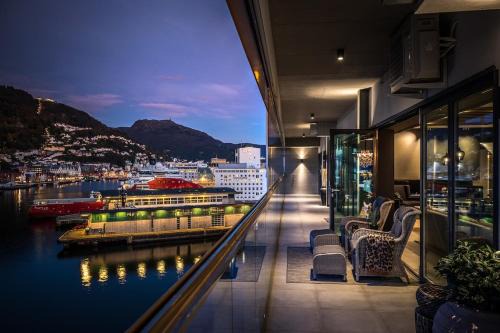 Exclusive Penthouse with Bryggen Views I MUST SEE