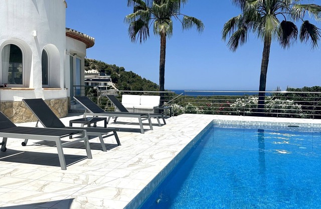 Exclusive Sea View Villa to Rent, 3 B+3B, SKY