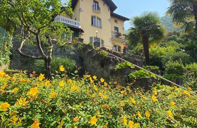 EXCLUSIVE VILLA WITH FANTASTIC LAKE VIEW