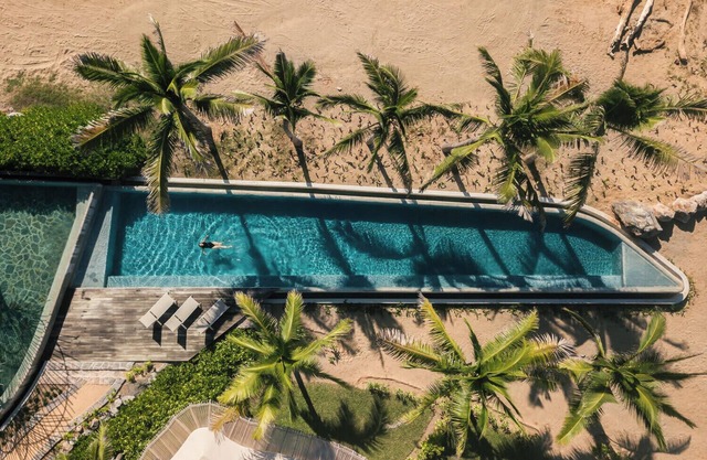 Exclusivity and Comfort in a Luxury Anas