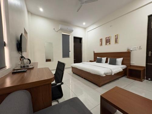 Executive House
