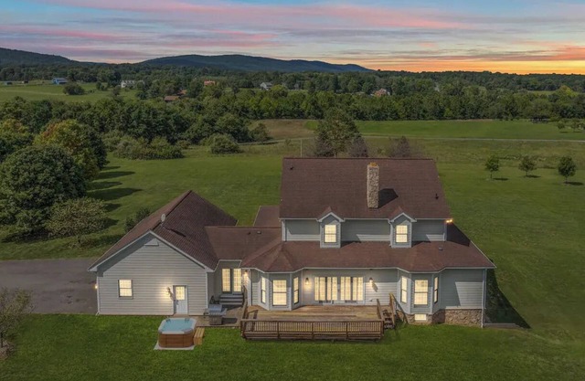 Expansive Villa w/Hot Tub, Fire Pit, Sleeps 22