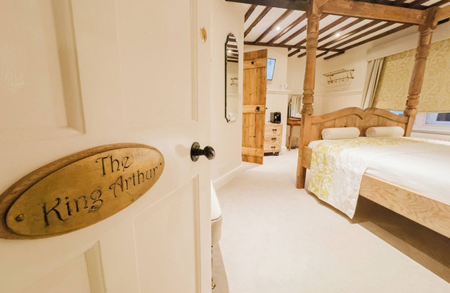 Experience boutique comfort above The Powell pub in Birchington. Stylish en-suite rooms, luxury touches, and a vibrant pub below—perfect for business, couples, or families. Book your coastal escape today!