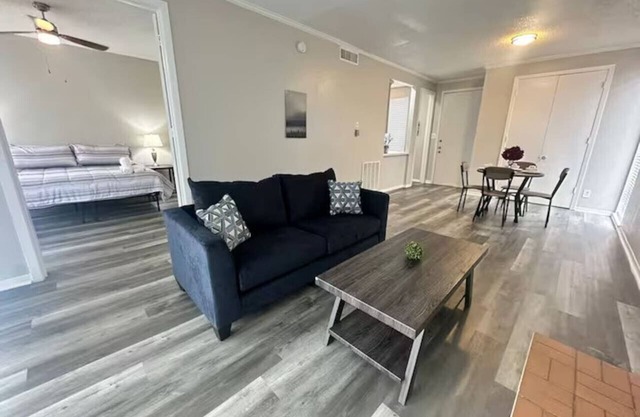 Experience Comfort & Style in Houston’s Bay Area