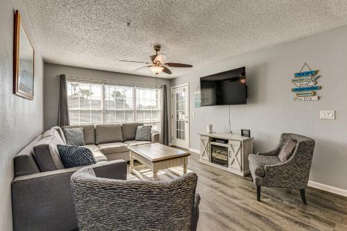 Explore Boardwalk Thrills! Central Destin Condo