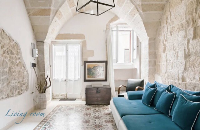 Explore the Historic City on Foot from an Old Town House