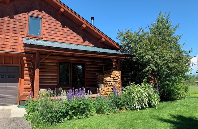 Explore the Tetons from to this pet friendly home with room for the whole family