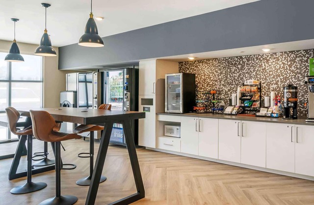 Extended Stay America Premier Suites - Fort Myers - Airport