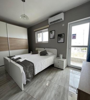 F3 Modern and Bright Apartment in Malta