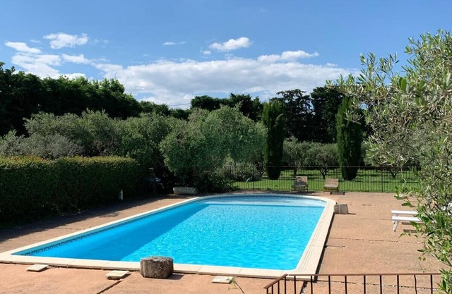 F5 house with private pool in Châteaurenard