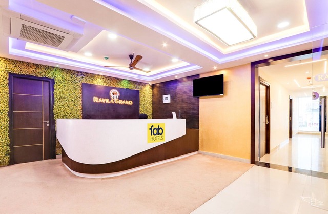 Fabhotel Prime Ravila Grand
