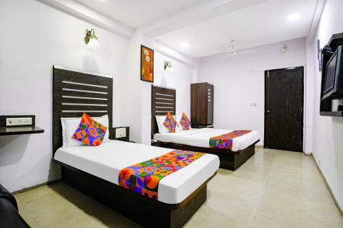 FabHotel Santro