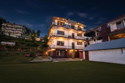 FabHotel SN Resort