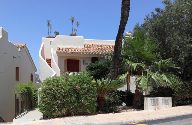 Fabulous 2 Bedroom Apartment, Spectacular Views