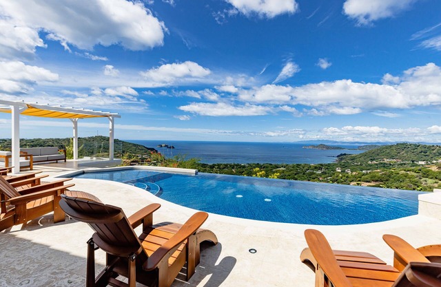 Fabulous custom Ocean View home overlooking Playa Hermosa