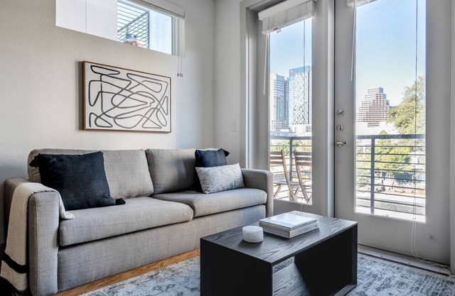 Fabulous Downtown Studio w/Deck & Gym, nr Offices, by Blueground