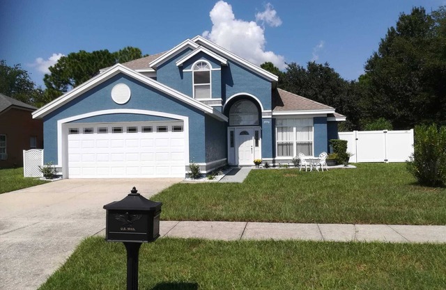 Fabulous Large Regal Villa 4 BR/Pvt Fantastic Pool & Free Wifi near Disney World