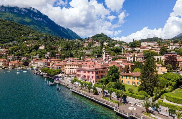 FABULOUSLY LOCATED WITH VIEWS OF LAKE COMO WITH A HEATED POOL