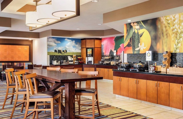 Fairfield Inn & Suites Toledo Maumee