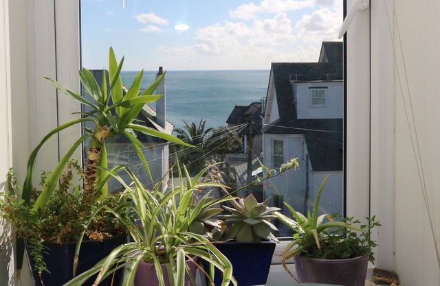 FALMOUTH LODGE, family friendly, country holiday cottage in Falmouth
