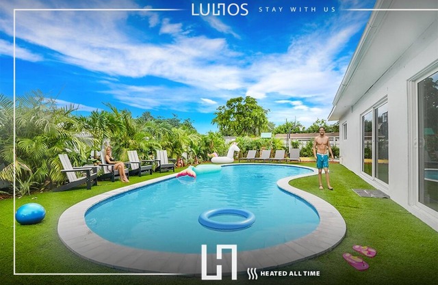 Family 5BR Miami: Resort Pool, Sports & BBQ Oasis