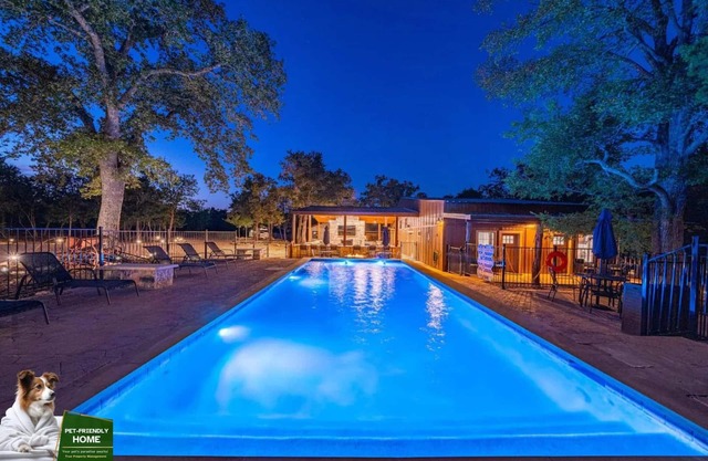 Family/event Retreat Sleeps 28 Amenities Galore