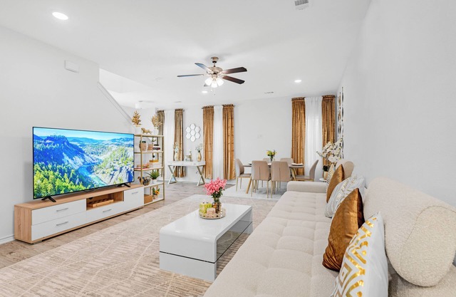 “ Family-Friendly 4Br-3Bath Near DFW & Downtown. ”