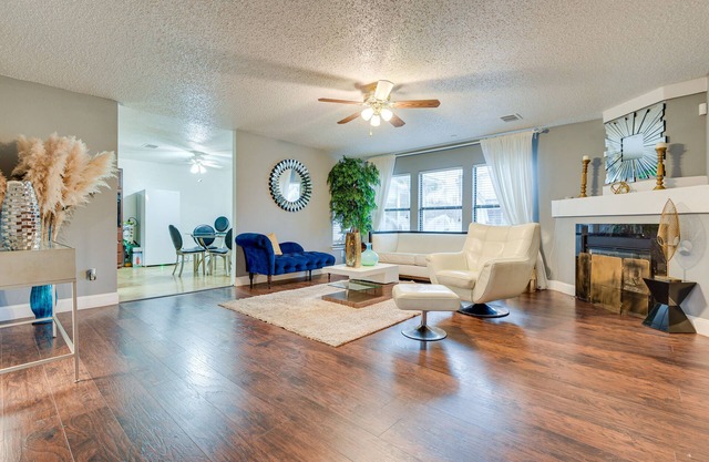 Family-Friendly Arlington Home w/Private Yard!
